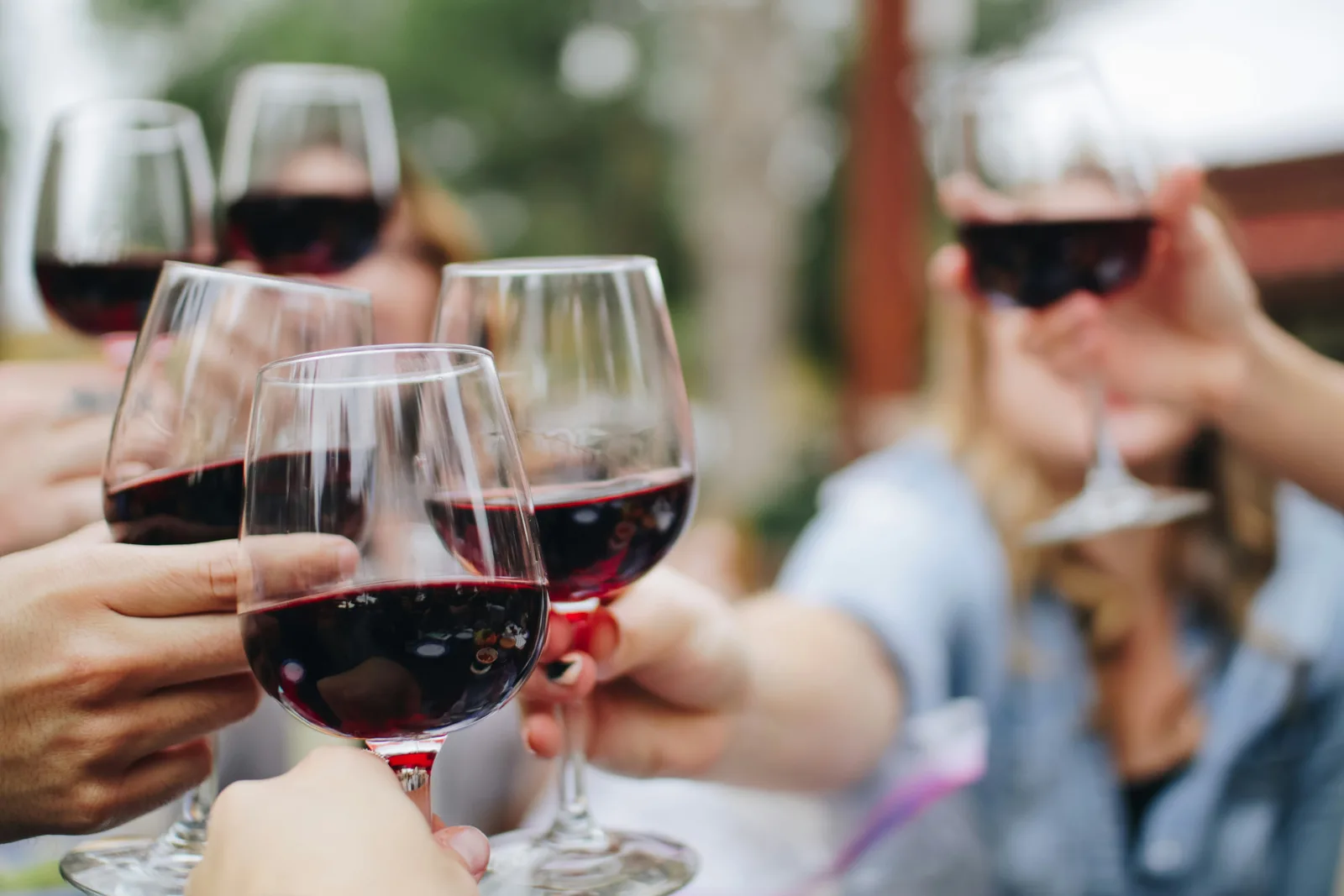 Sommelier wine pairing banner